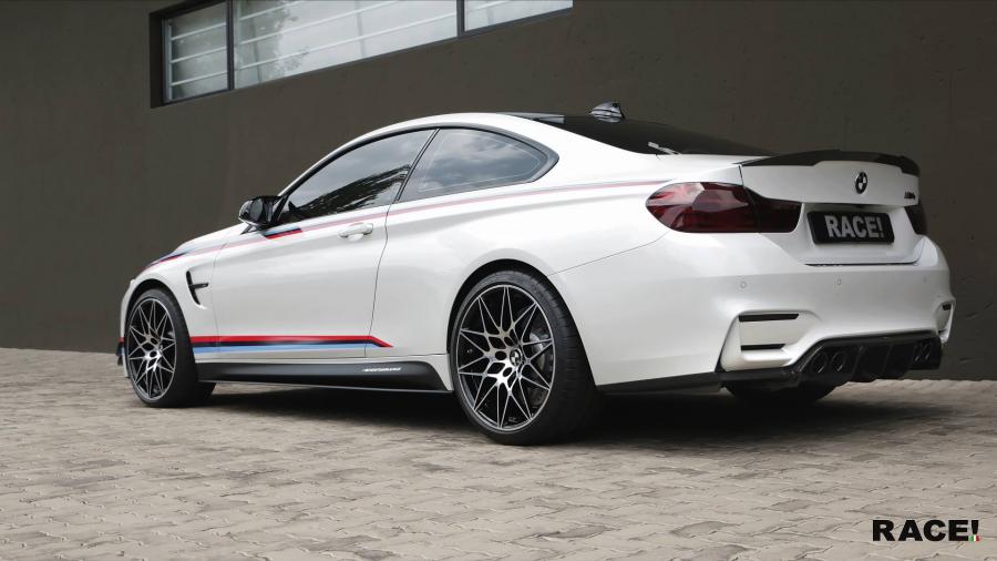  BMW M4 Coupe by Vorsteiner and RACE! 2017 года  (фото 3 из 9)